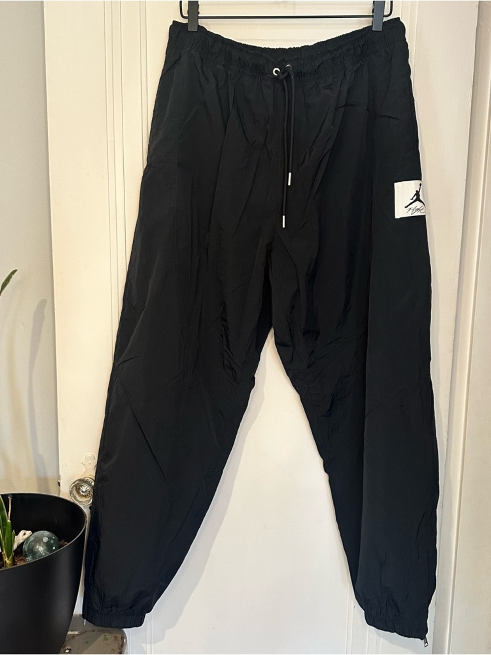 Jordan Flight Essential Statement men’s  Black Elastic Waist wind pants